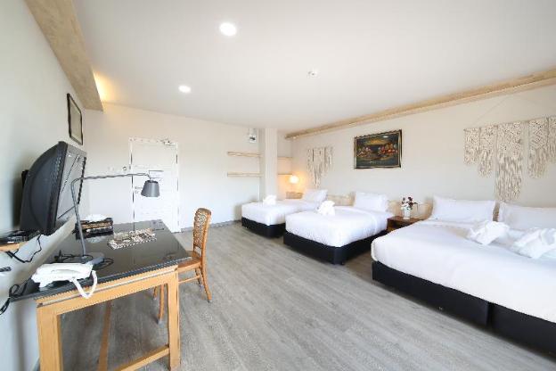 the wood pattani hotel