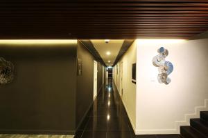 the wood pattani hotel