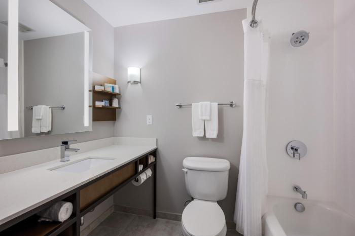 hilton garden inn ames