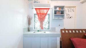 budget backpackers transient house near naia