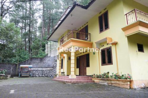 villa handayani songgoriti redpartner