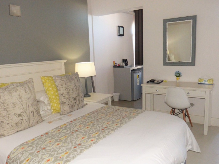 The Hampton Exclusive Guest House,East London Airport>>East London,4 star