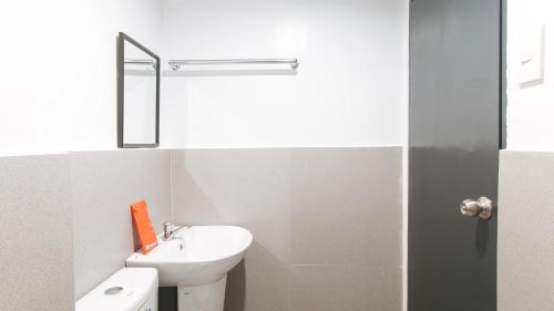 reddoorz kbl transient inn san fernando