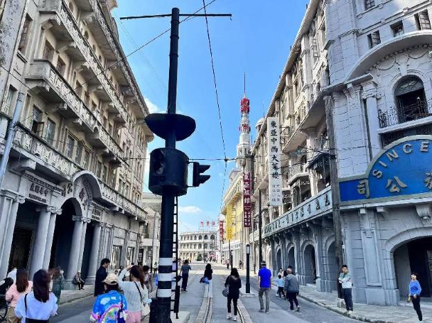jinglai hotel shanghai bund east nanjing road pedestrian street
