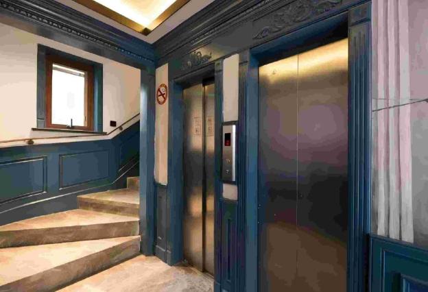 jinglai hotel shanghai bund east nanjing road pedestrian street