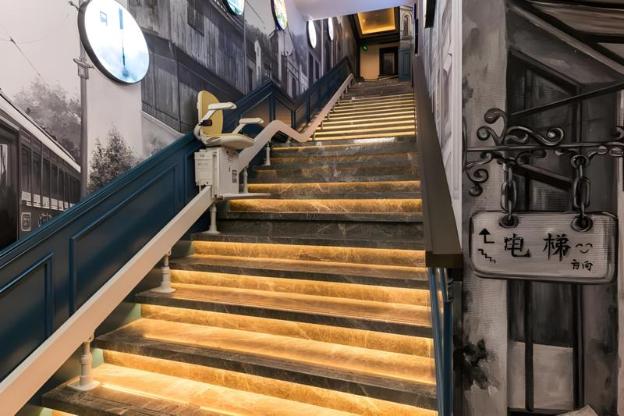 jinglai hotel shanghai bund east nanjing road pedestrian street