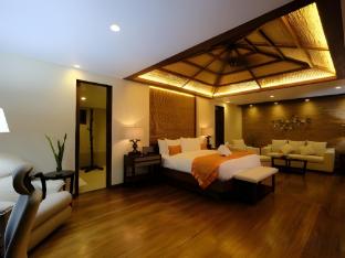 villa angelina luxury suites