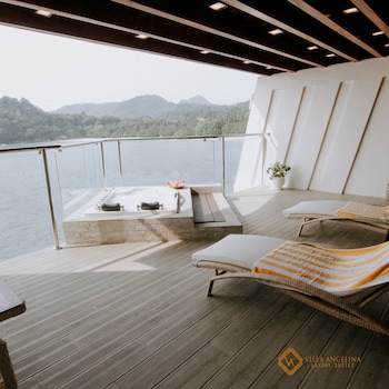 villa angelina luxury suites