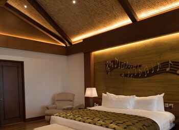 villa angelina luxury suites