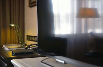 paradise suites hotel