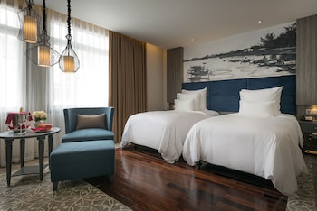 paradise suites hotel