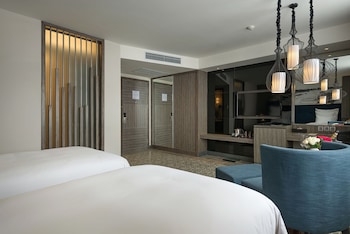 paradise suites hotel