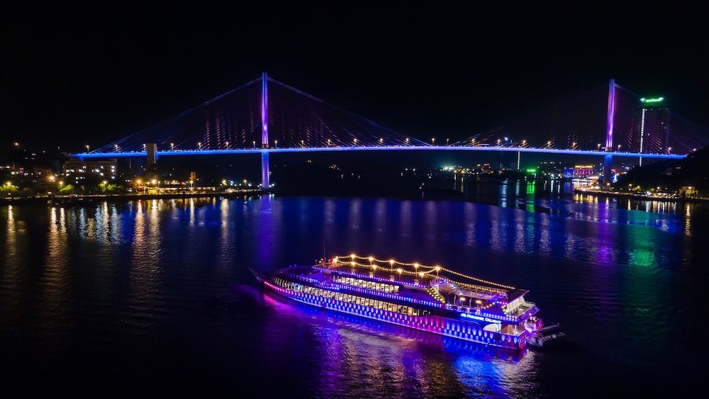 paradise suites hotel