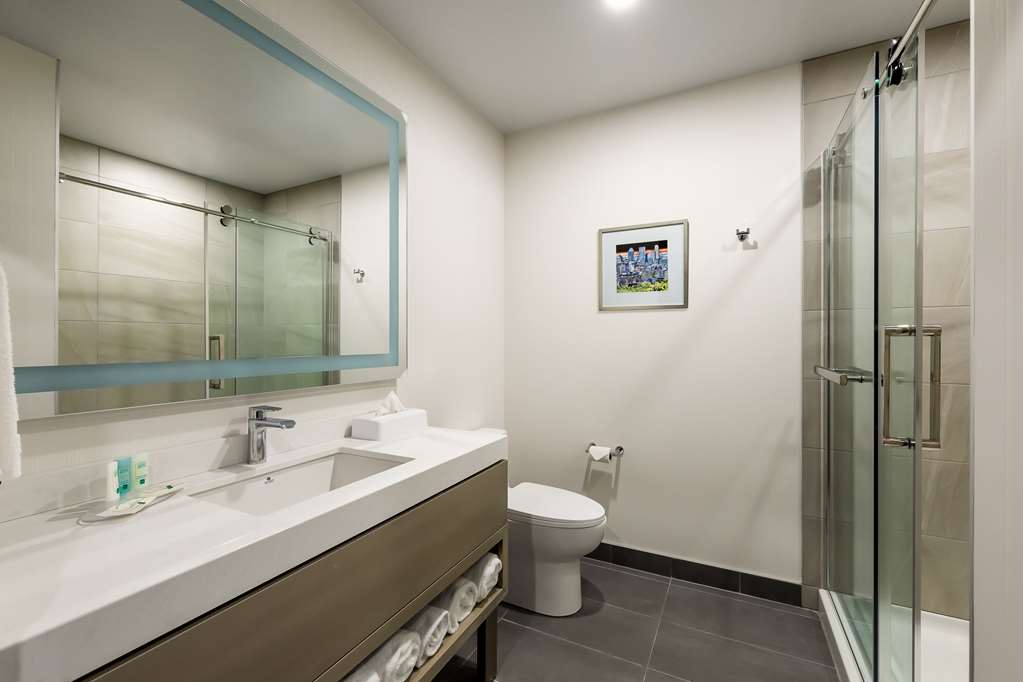 spark by hilton montreal brossard