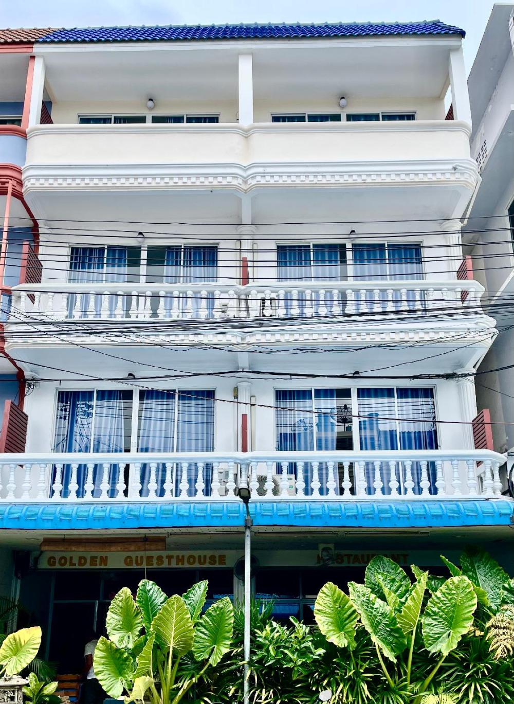 golden guesthouse by the beach cha am