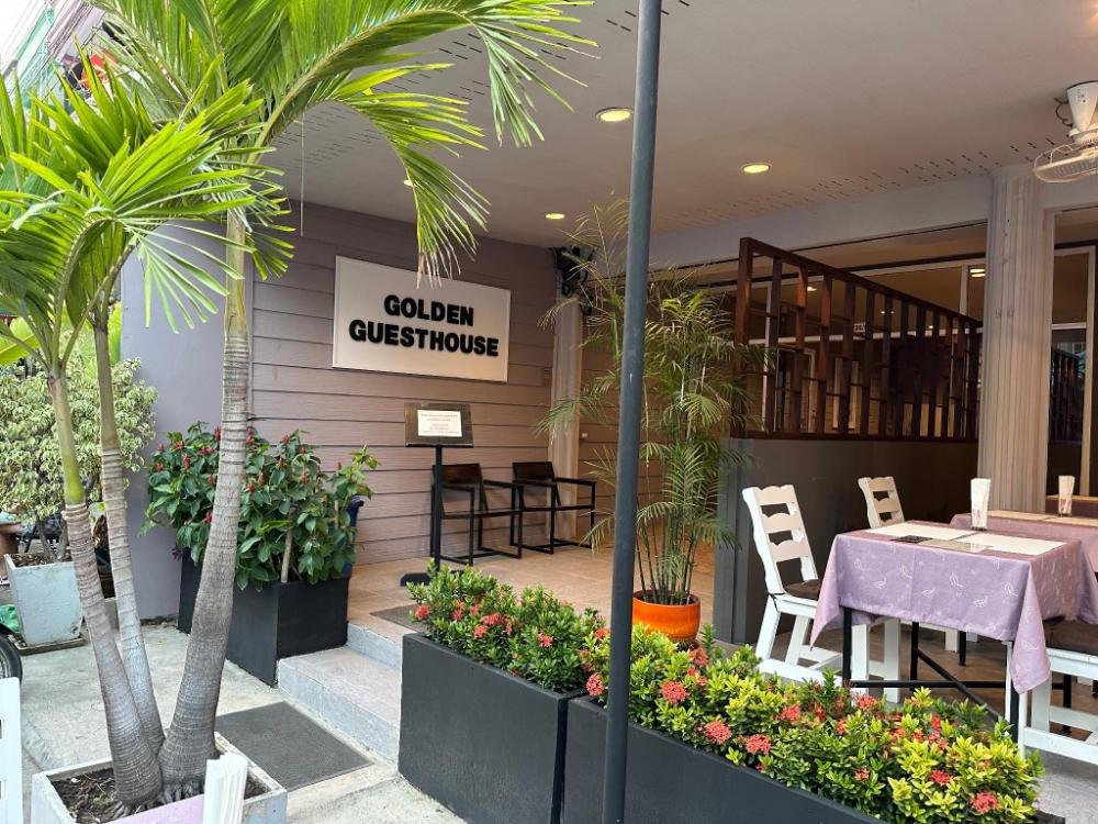 golden guesthouse by the beach cha am