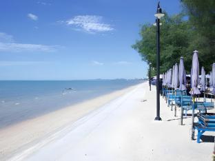golden guesthouse by the beach cha am