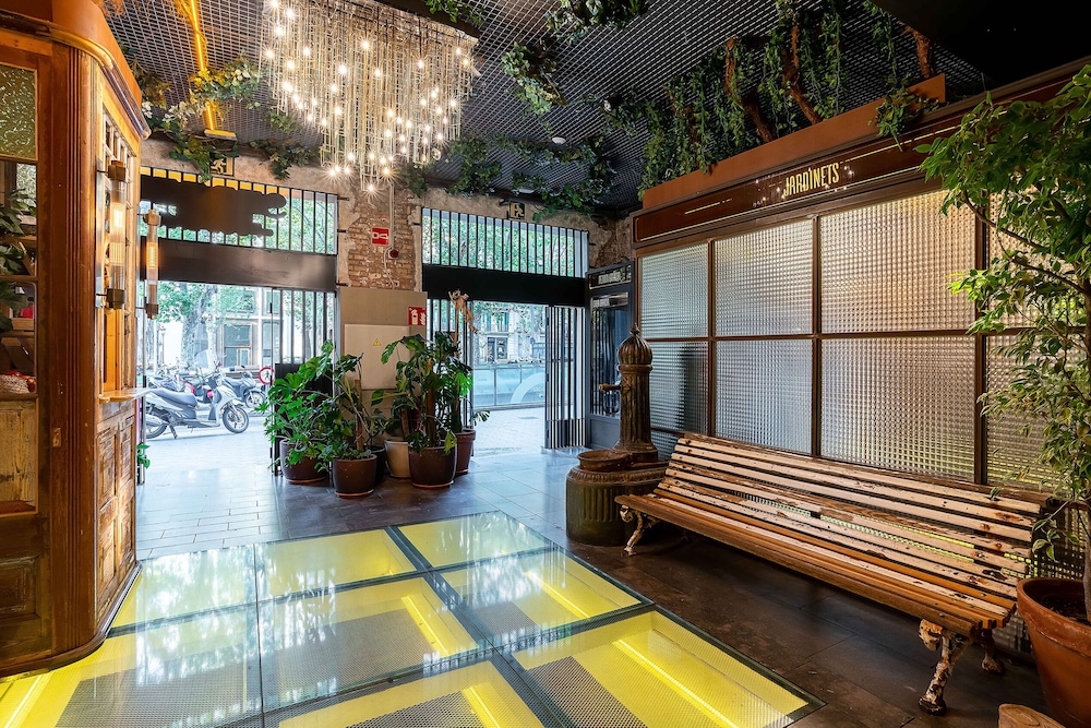 casa gracia barcelona hostel