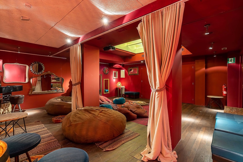 casa gracia barcelona hostel