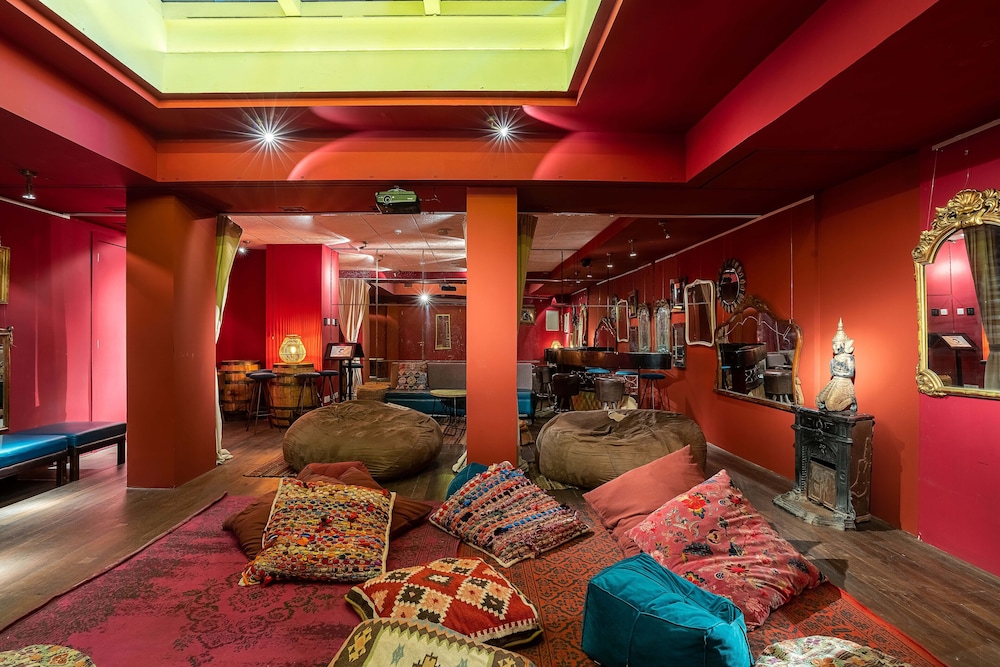 casa gracia barcelona hostel