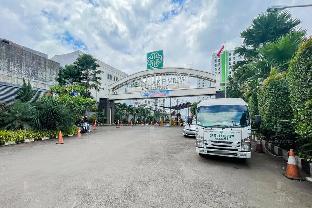 redliving apartemen green lake view ciputat hanna property tower b