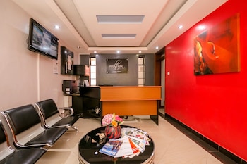 meltonia luxury suites