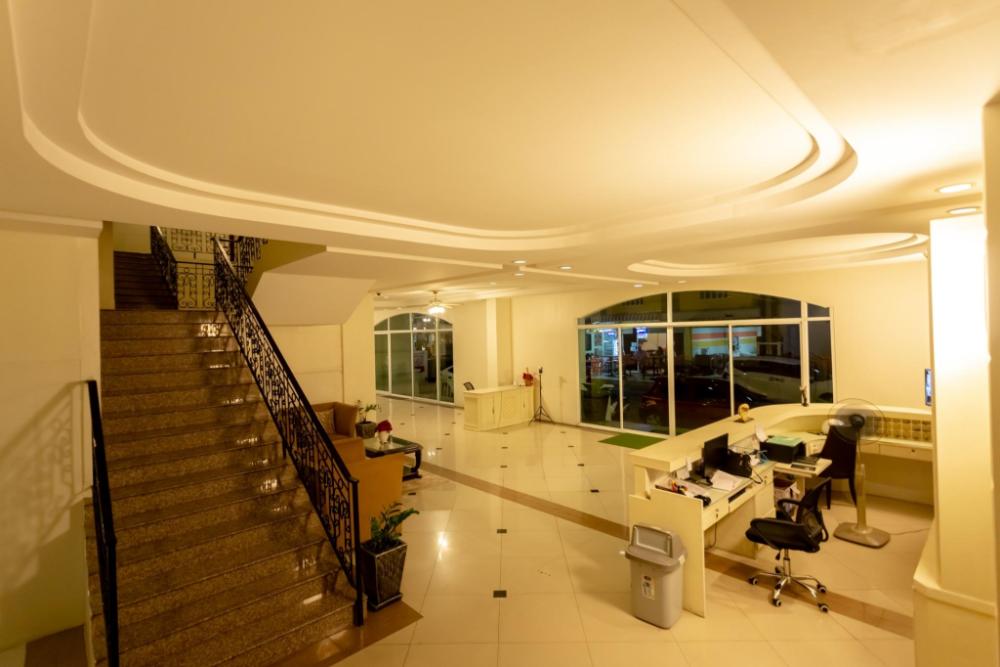 ivory palace hotel
