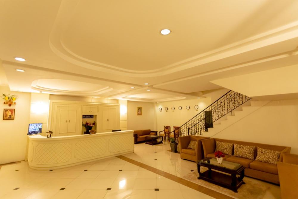 ivory palace hotel
