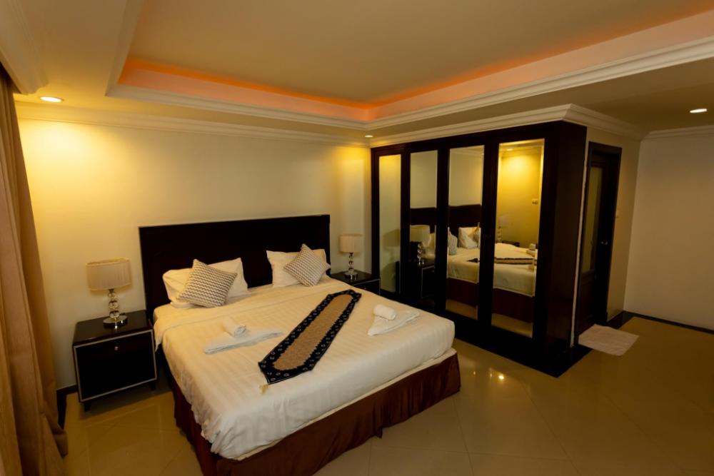 ivory palace hotel