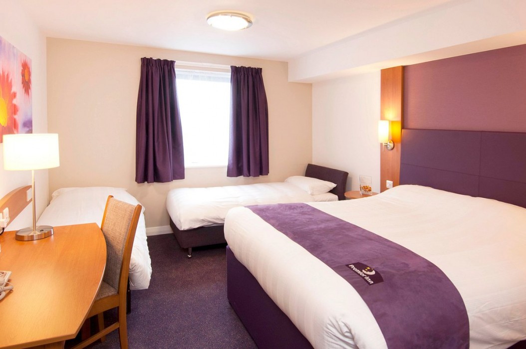premier inn edinburgh airport m9 jct1