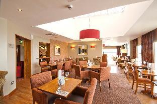 premier inn edinburgh airport m9 jct1