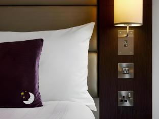 premier inn edinburgh airport m9 jct1