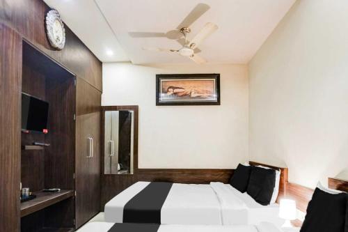 super collection o sindhi camp formerly hotel abhinandan inn