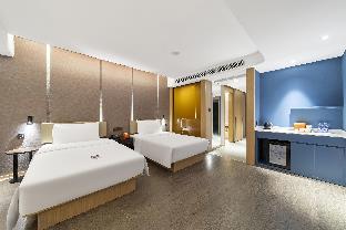 atour hotel yaan shidai paradise walk