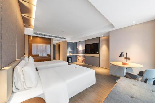 atour hotel yaan shidai paradise walk