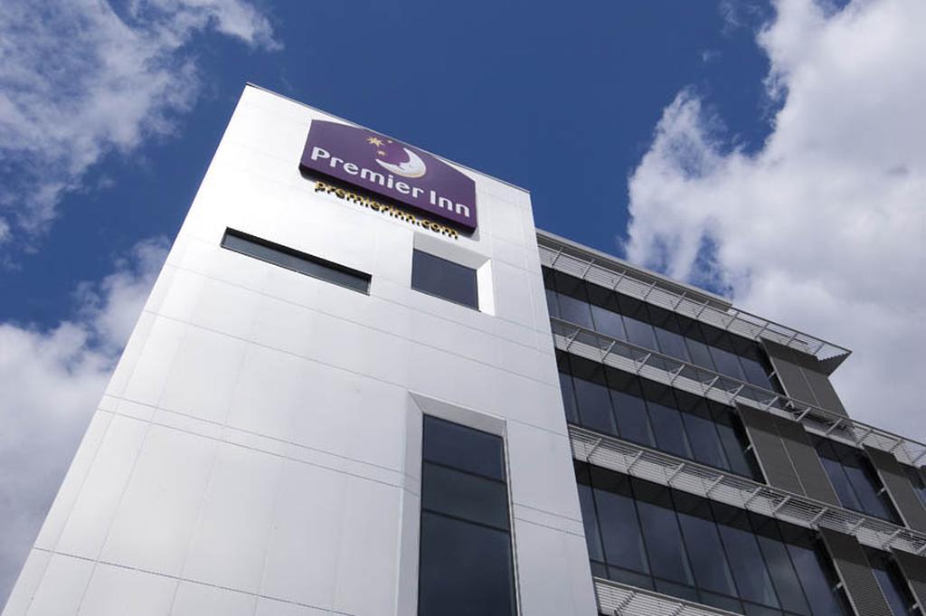 Premier Inn London Ealing,Brentford>>Bexley,3 star