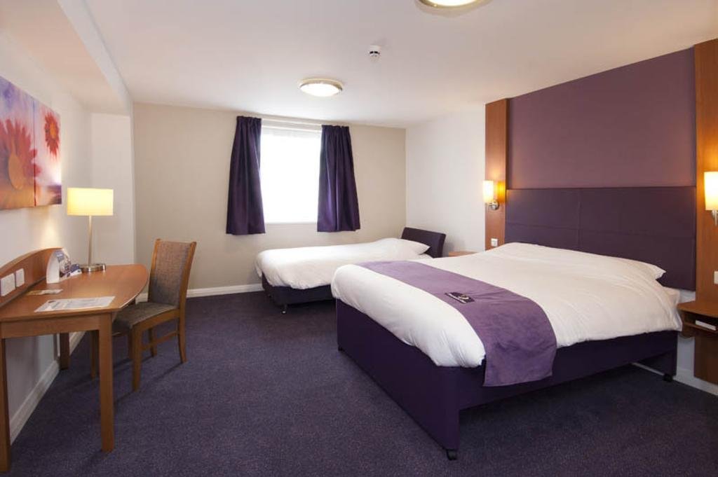 premier inn london ealing