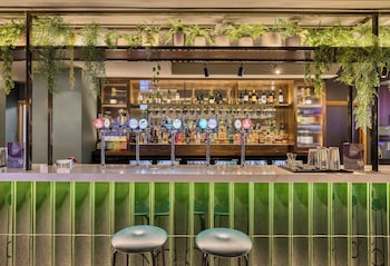 premier inn cardiff cc queen street