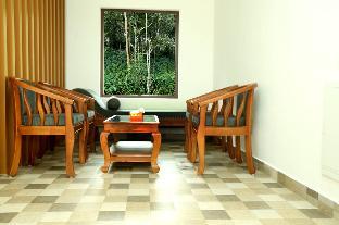 the cascade munnar
