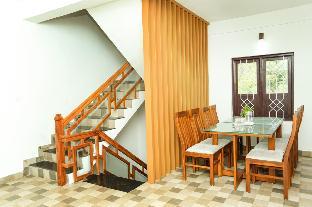 the cascade munnar