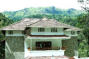 the cascade munnar