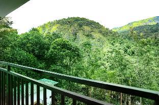 the cascade munnar