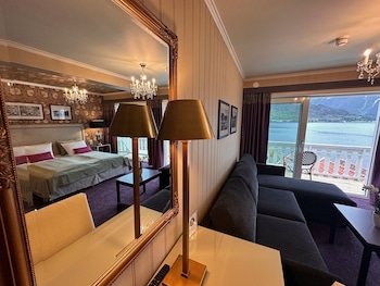hofslund fjord hotel