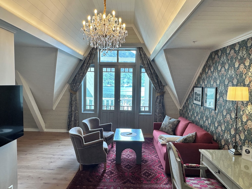 hofslund fjord hotel