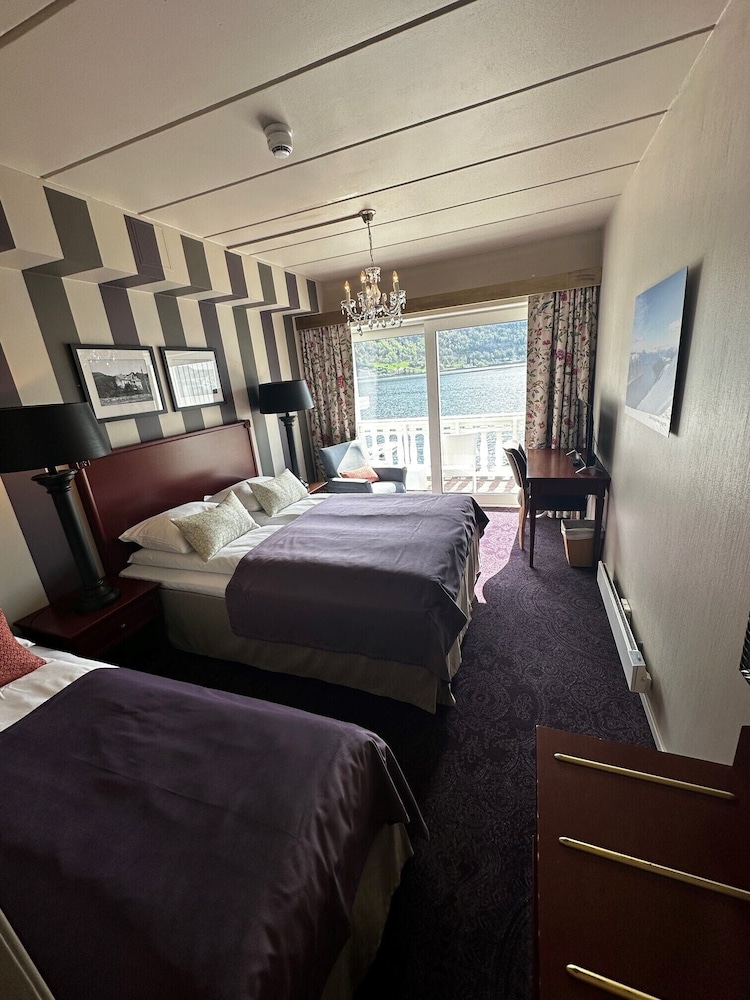 hofslund fjord hotel