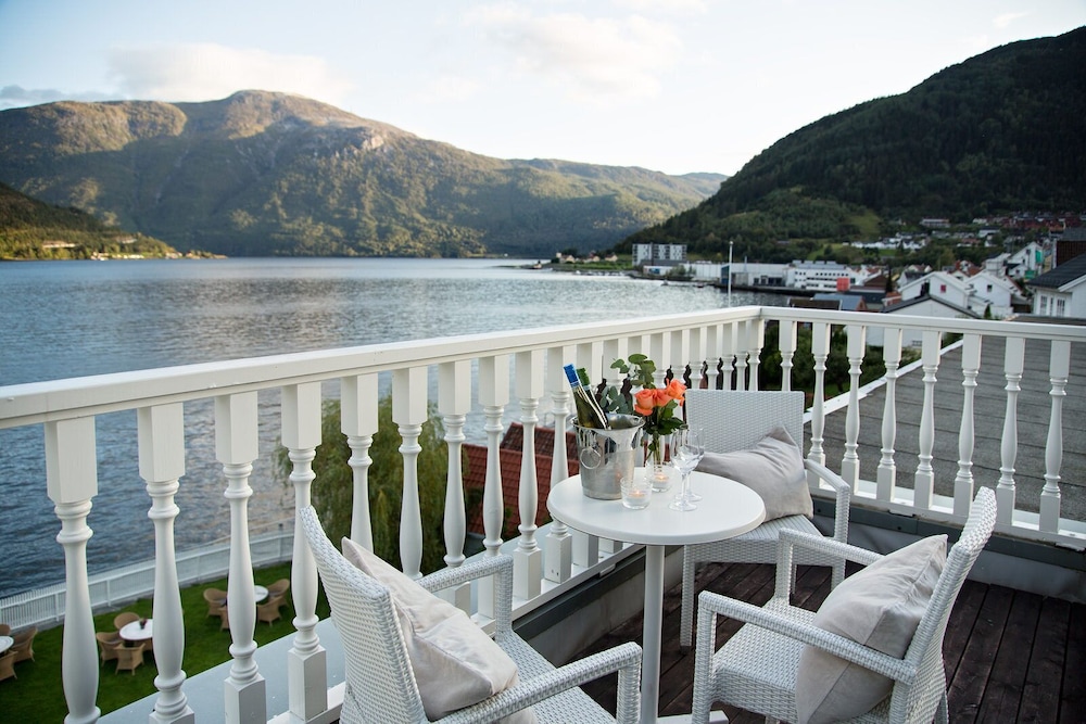 hofslund fjord hotel