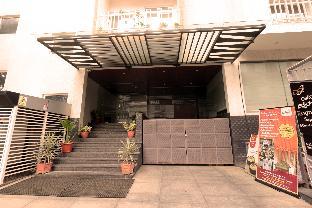 de royale sapphire suites