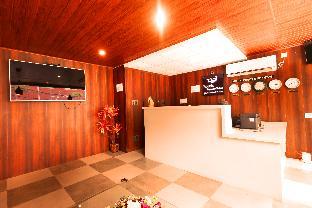 de royale sapphire suites