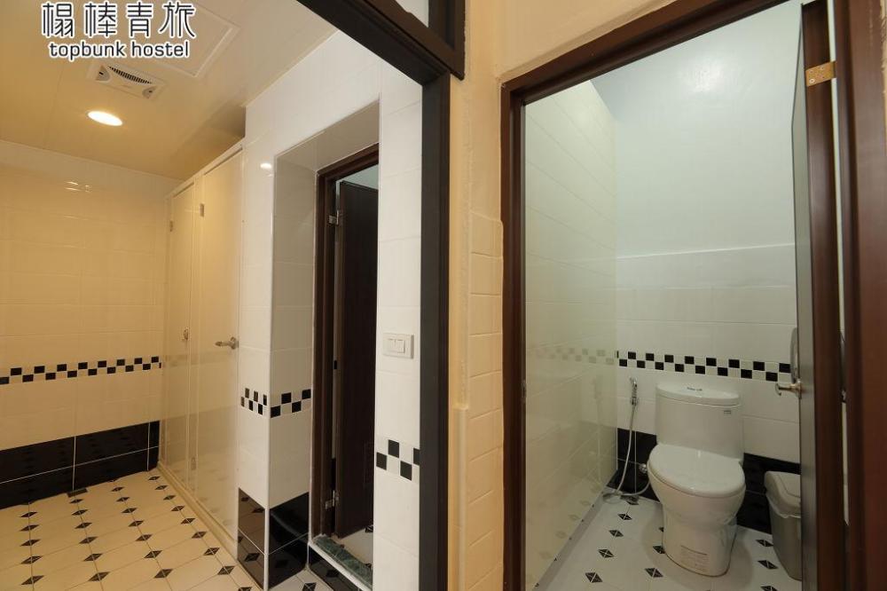 topbunk hostel