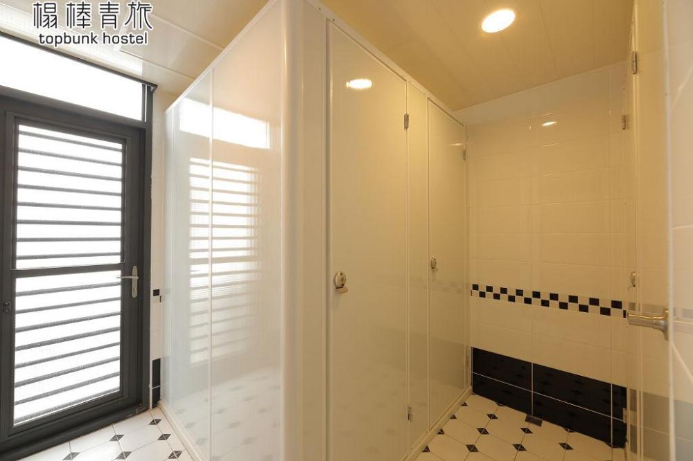 topbunk hostel